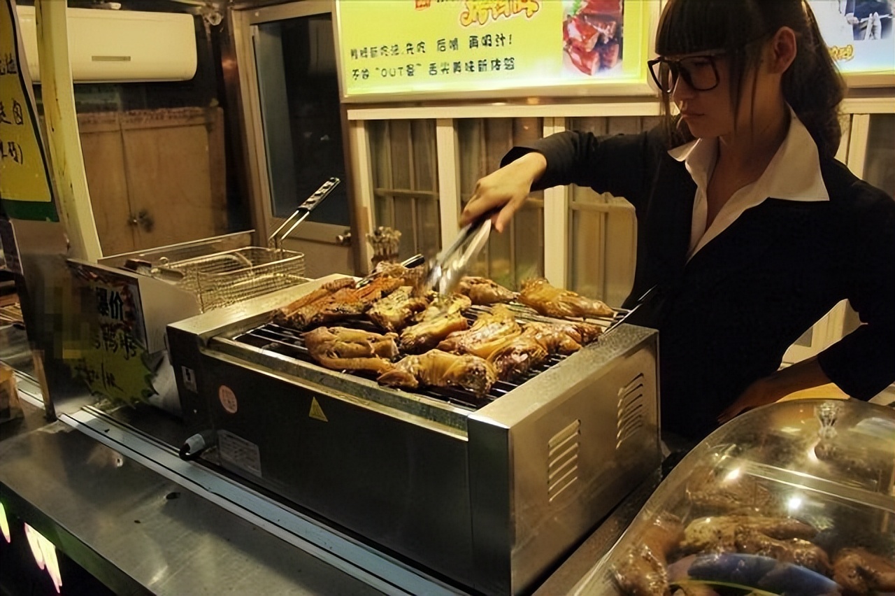 太原女子和闺蜜合开猪脚店，1个月散伙成仇人，用一招逆风翻盘