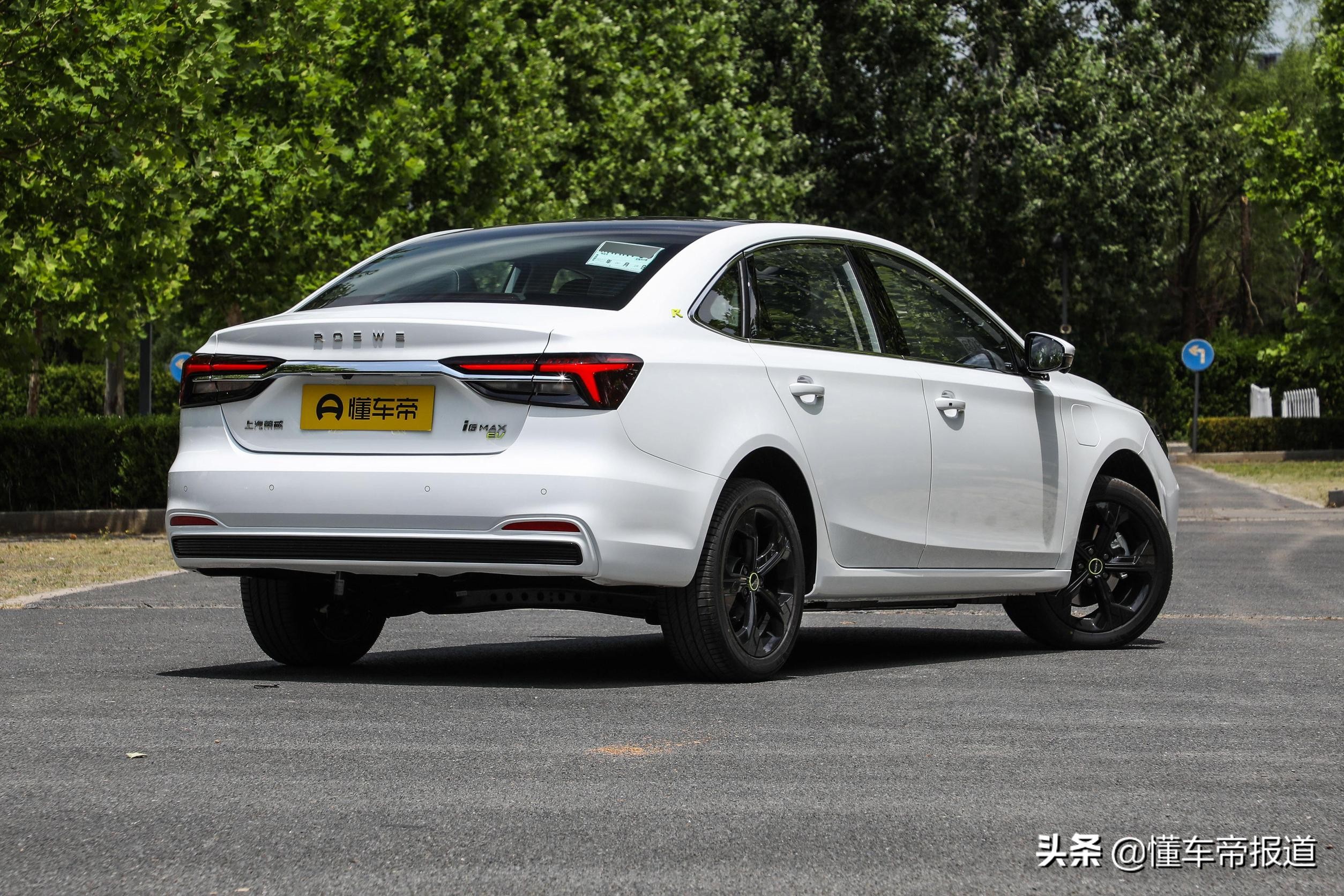 荣威i6max车主真实感受,荣威i6maxev代步值得入手吗