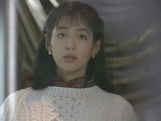 东京爱情故事赤名莉香穿搭,东京爱情故事里的赤名莉香