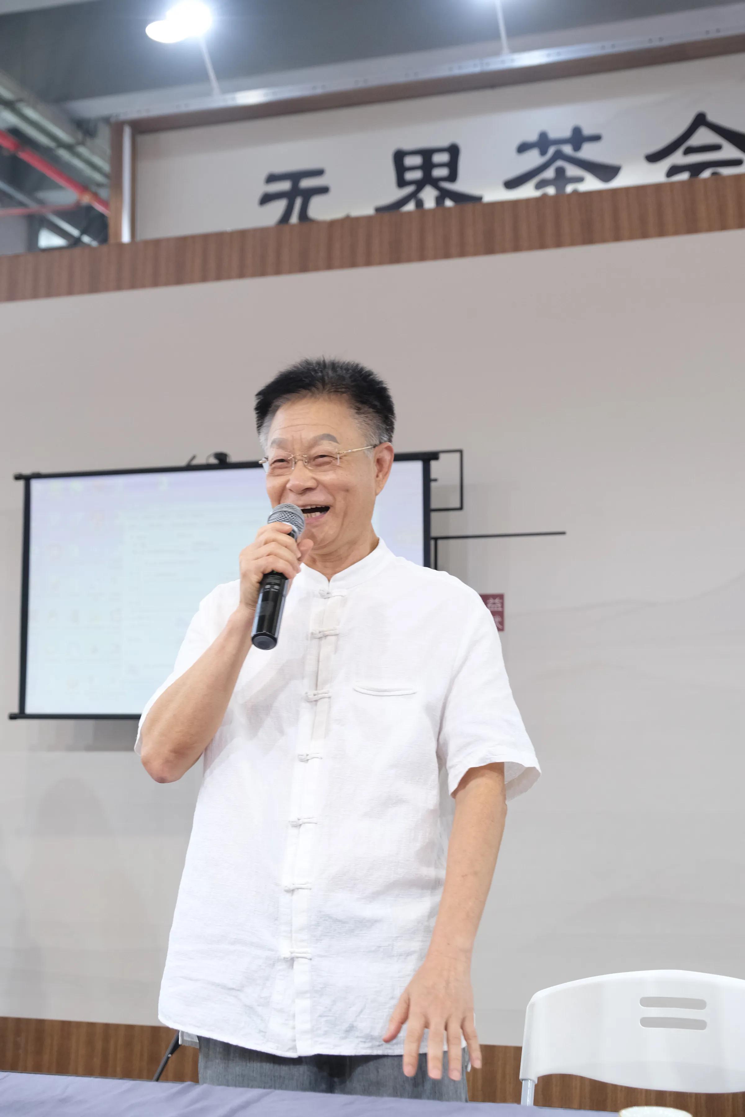 杨汤群：“常饮正气茶，健康快乐108”