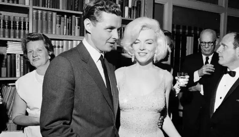 殡仪师披露玛丽莲梦露心酸细节,玛丽莲梦露尸体安葬