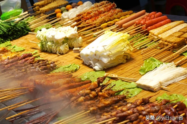 211小伙毕业辞职卖饼挣钱,211大学生毕业摆摊