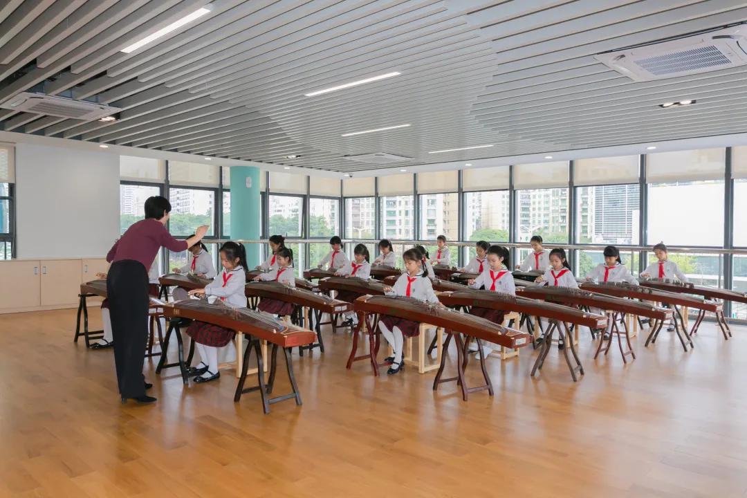 福田区2005年建的图书馆,深圳市福田图书馆