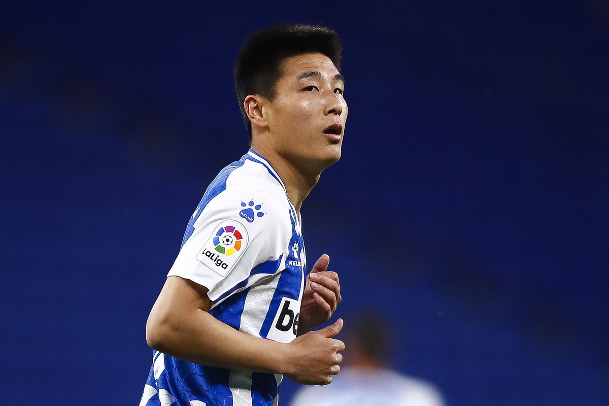 融入不了和被排挤的区别，有谁注意武磊的站位和眼神？有点扎心了