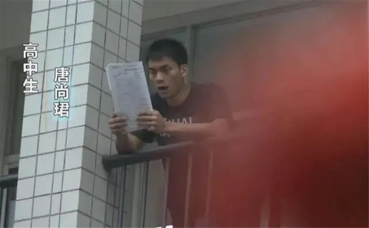 “高考钉子户”高考15次，只为上清华，今年参加高考时已35岁