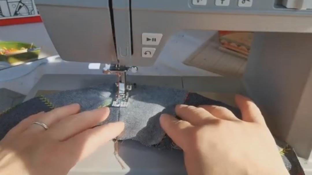 旧牛仔裤改造拼床单,旧牛仔裤改造杂物兜