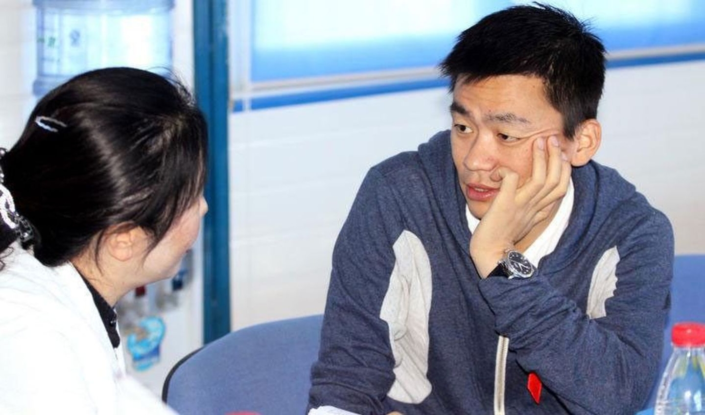 王宝强和冯清参加活动,王宝强和冯清回老家视频