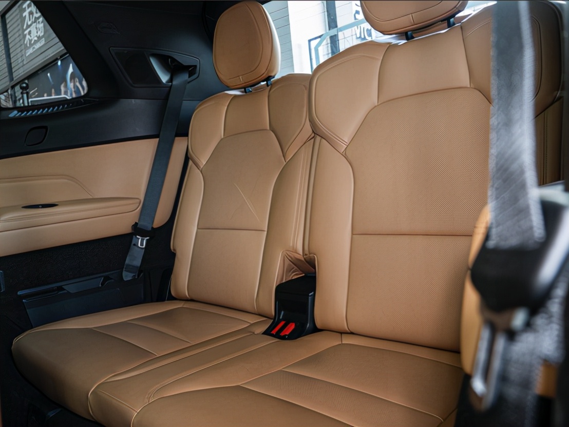 传祺gs8和领克09哪个发动机好,传祺gs8对比领克09