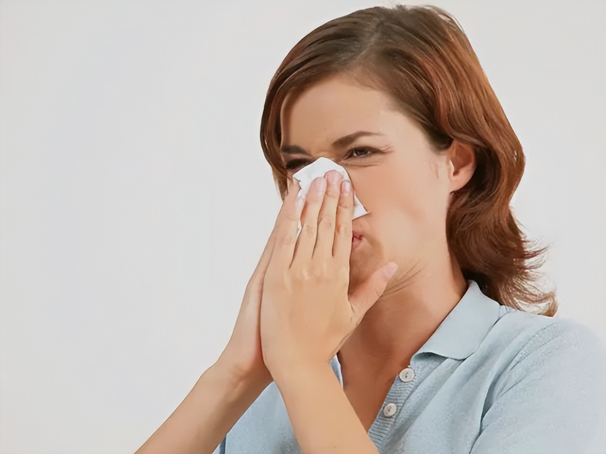 晚上睡觉嘴巴口干缺啥,晚上睡觉嘴巴总发干是真的缺水吗