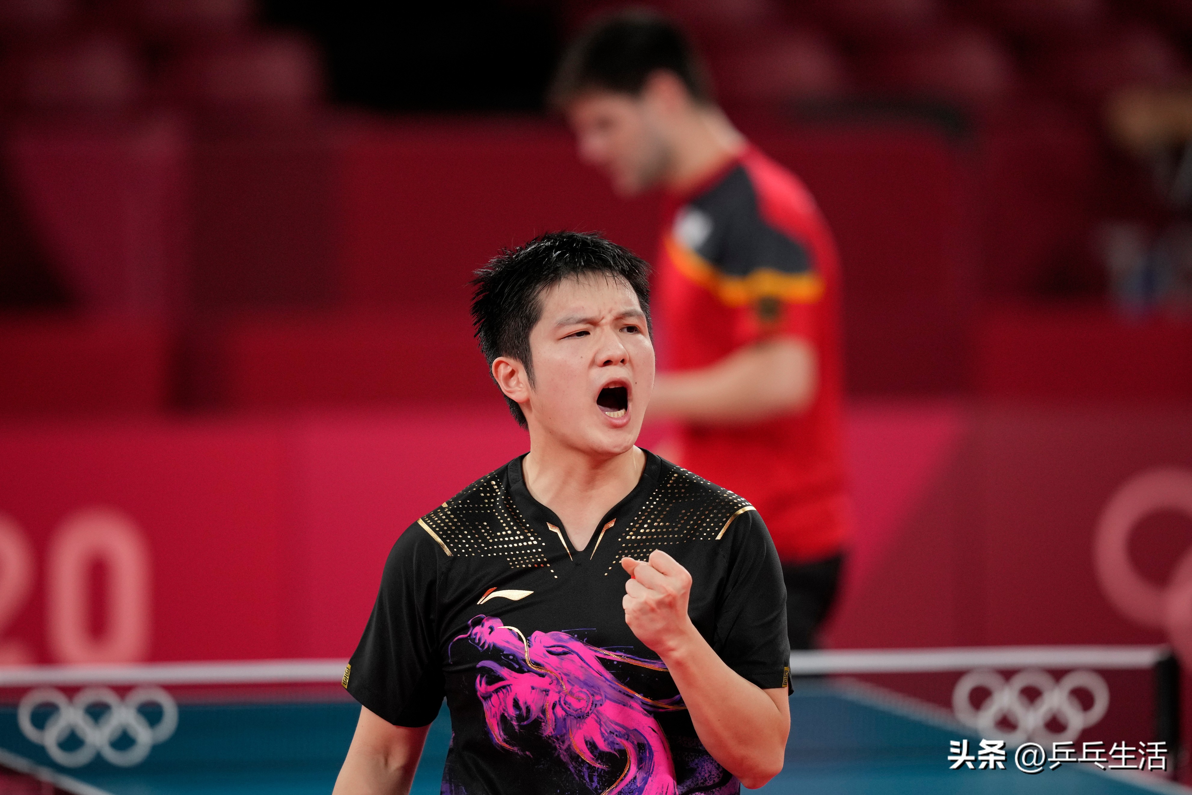 乒乓球拍涩性胶皮和粘性胶皮区别,使用粘套和涩套正手拉球的区别