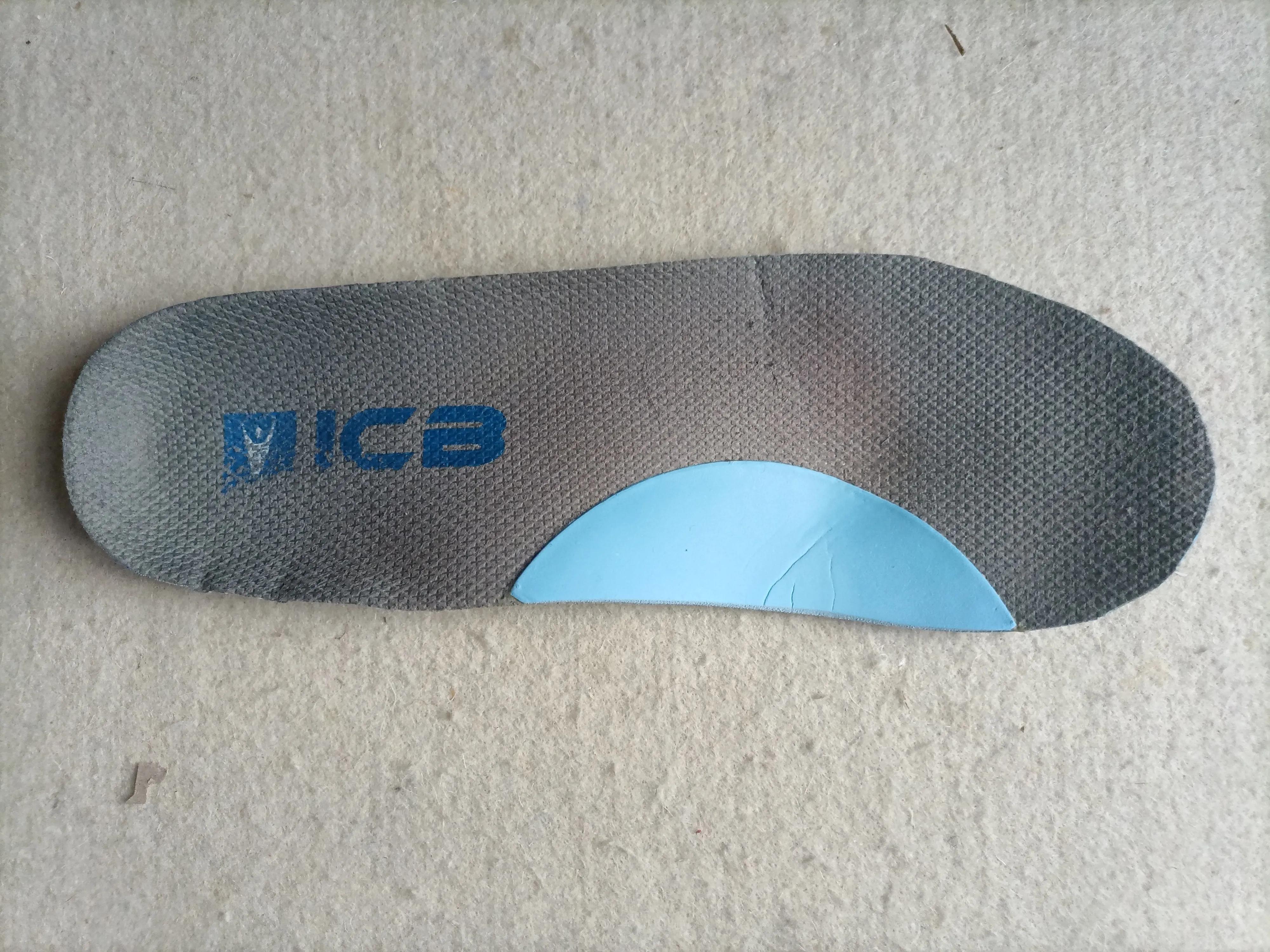 消脚垫疼痛的宝贝竟然是一种鞋垫