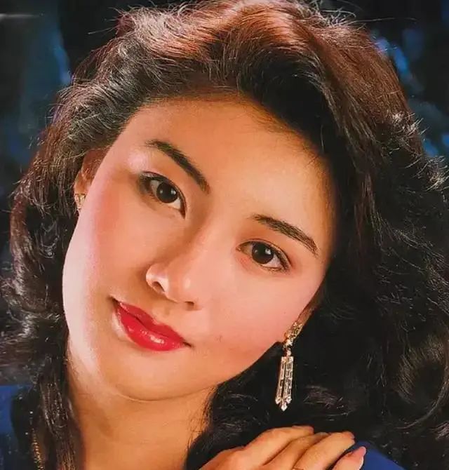 娱乐圈隐藏太深的十对亲姐妹,共闯娱乐圈的15对明星亲姐妹