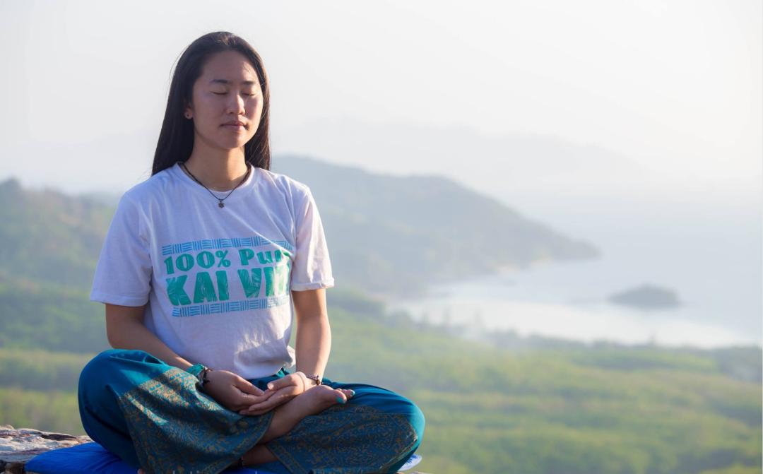 静坐静不下心怎么办,躺下呼吸不畅憋闷气短坐起来就好