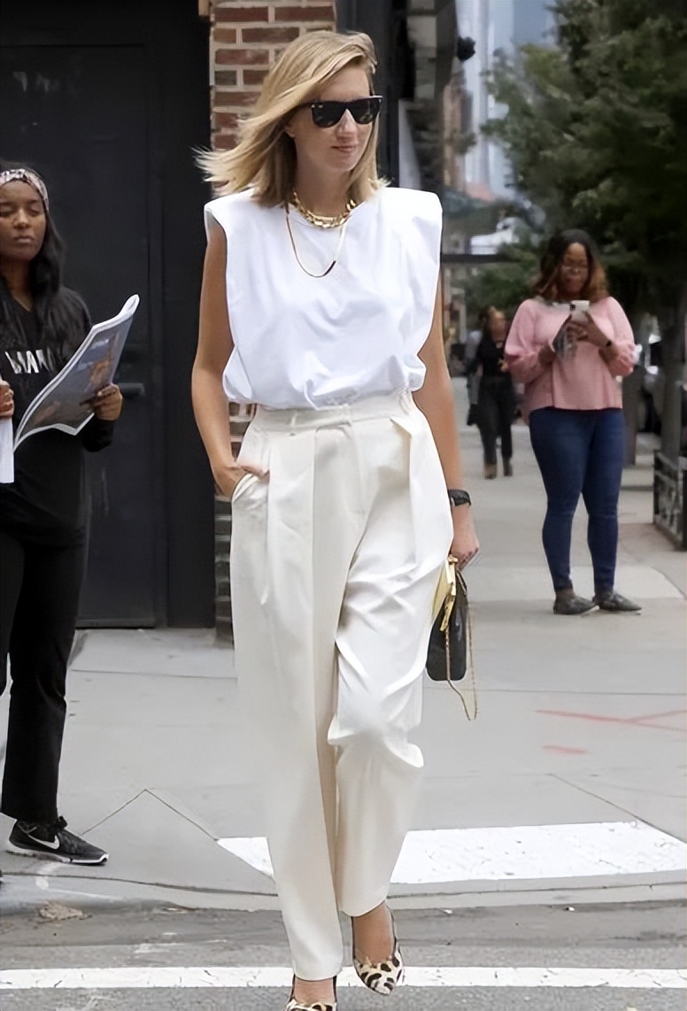 怎么学会穿搭色彩搭配技巧,穿搭怎么穿出高级感浅色系