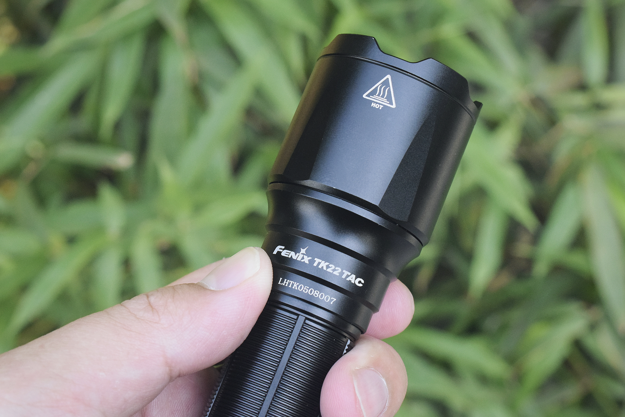 稳定高效,强光压制!Fenix菲尼克斯TK22TAC双模式战术手电体验