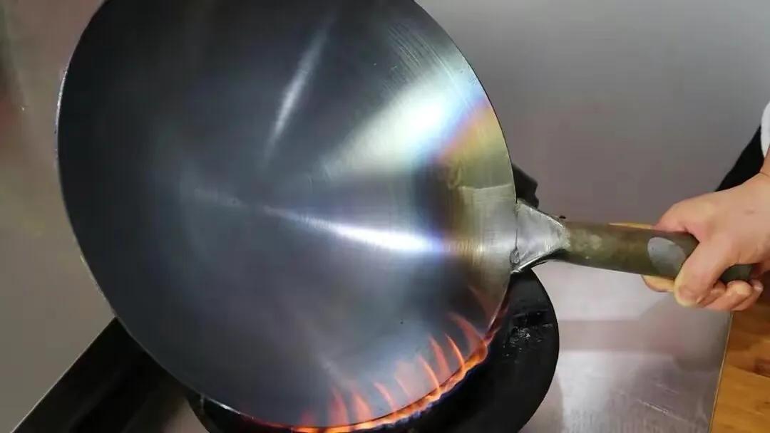 毒铁锅的视频央视报道,曝光生铁锅重金属超标