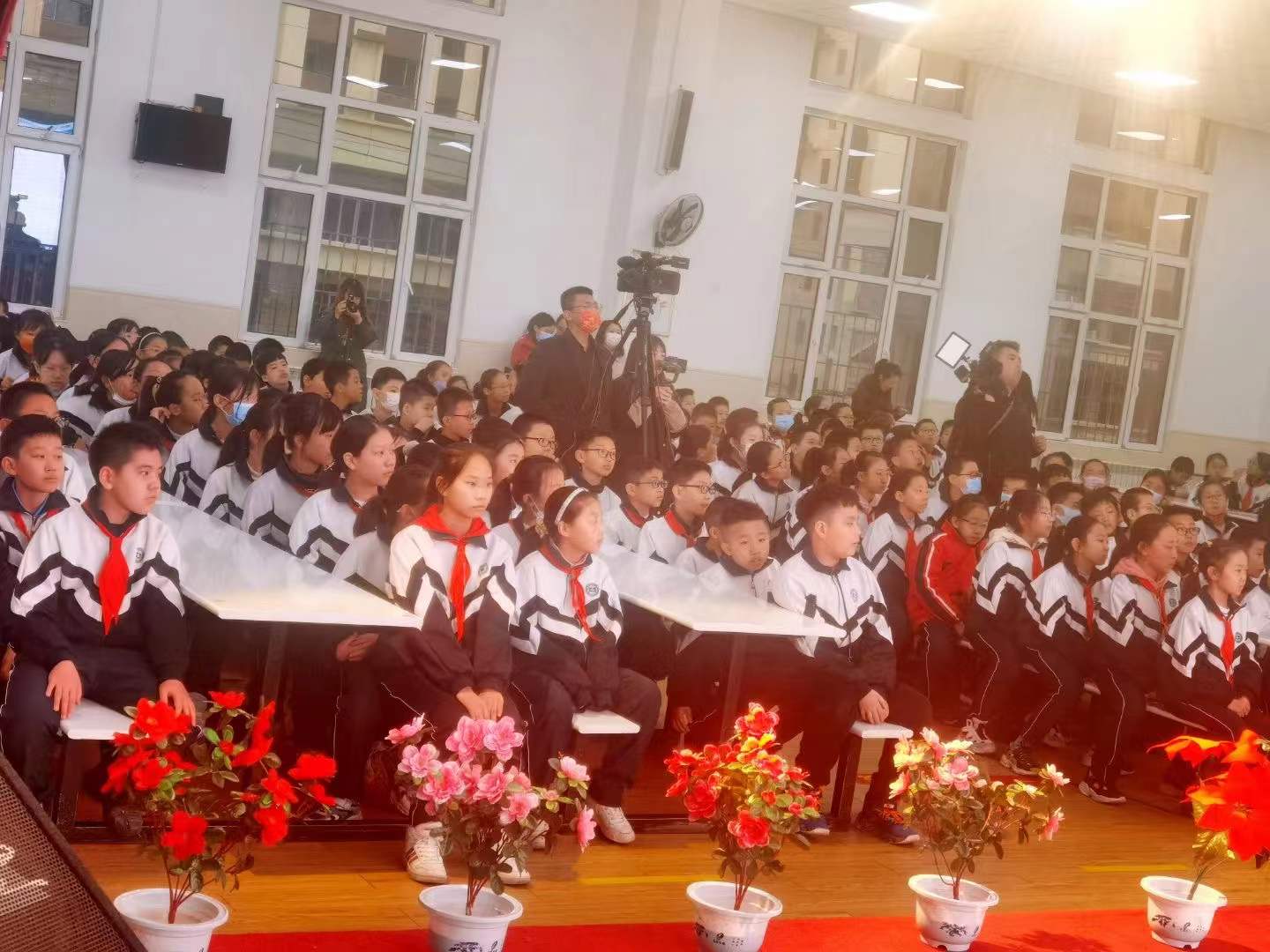 家委会代收班费100元,学校家委会代收班费违规吗