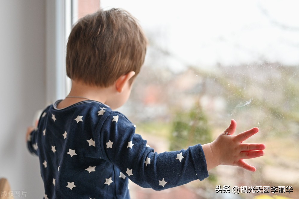 两眼度数为什么会相差那么大,两眼度数差距大要一直戴眼镜么