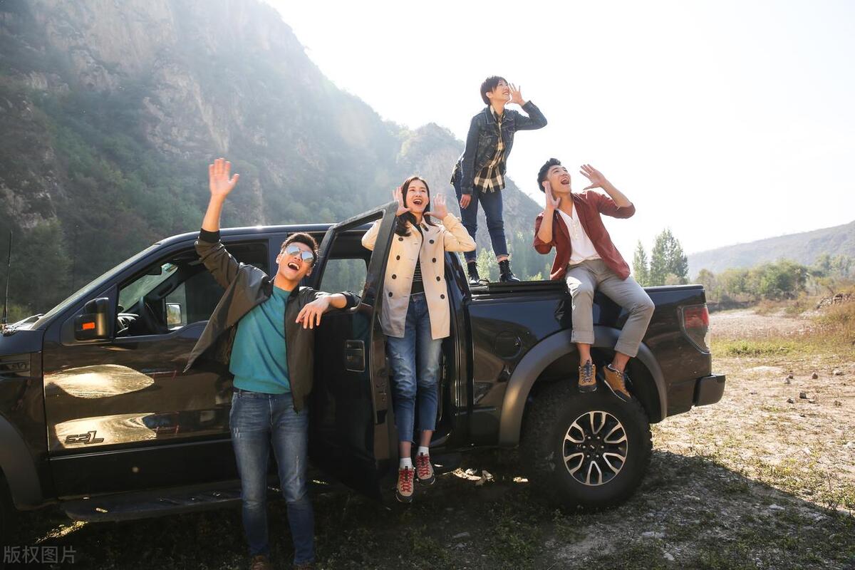 旅行社拒绝35岁老年人,青年旅舍拒绝35岁以上中年人参观