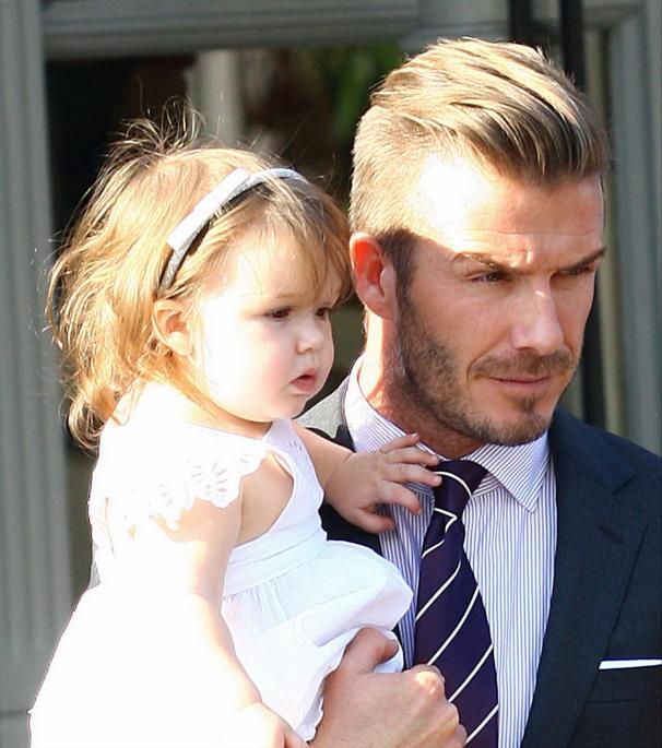 贝克汉姆儿子啃老吗,贝克汉姆和三个帅气儿子