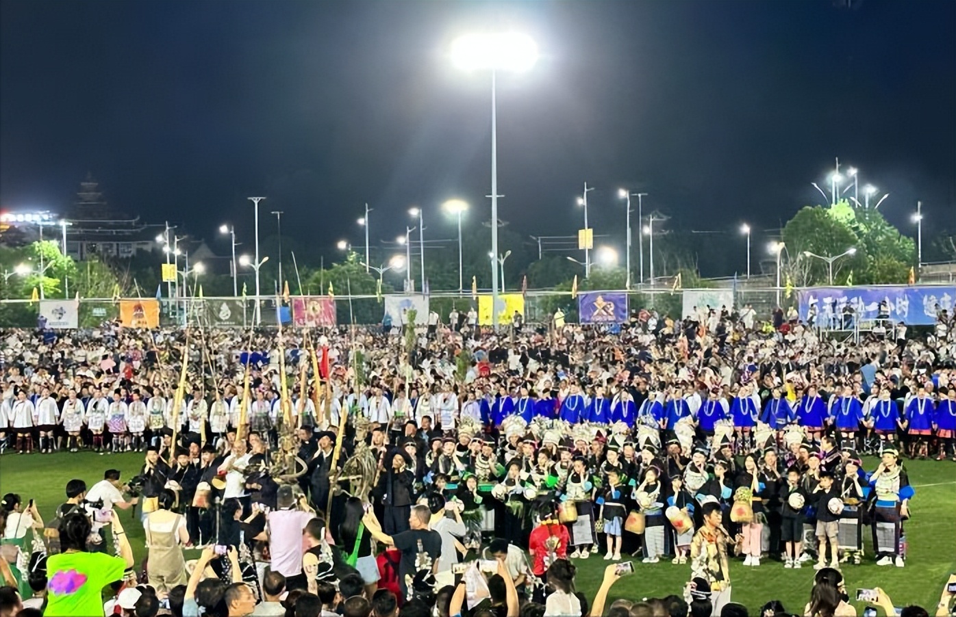 贵州“村超”：足球梦想的起点，民族文化的交汇点