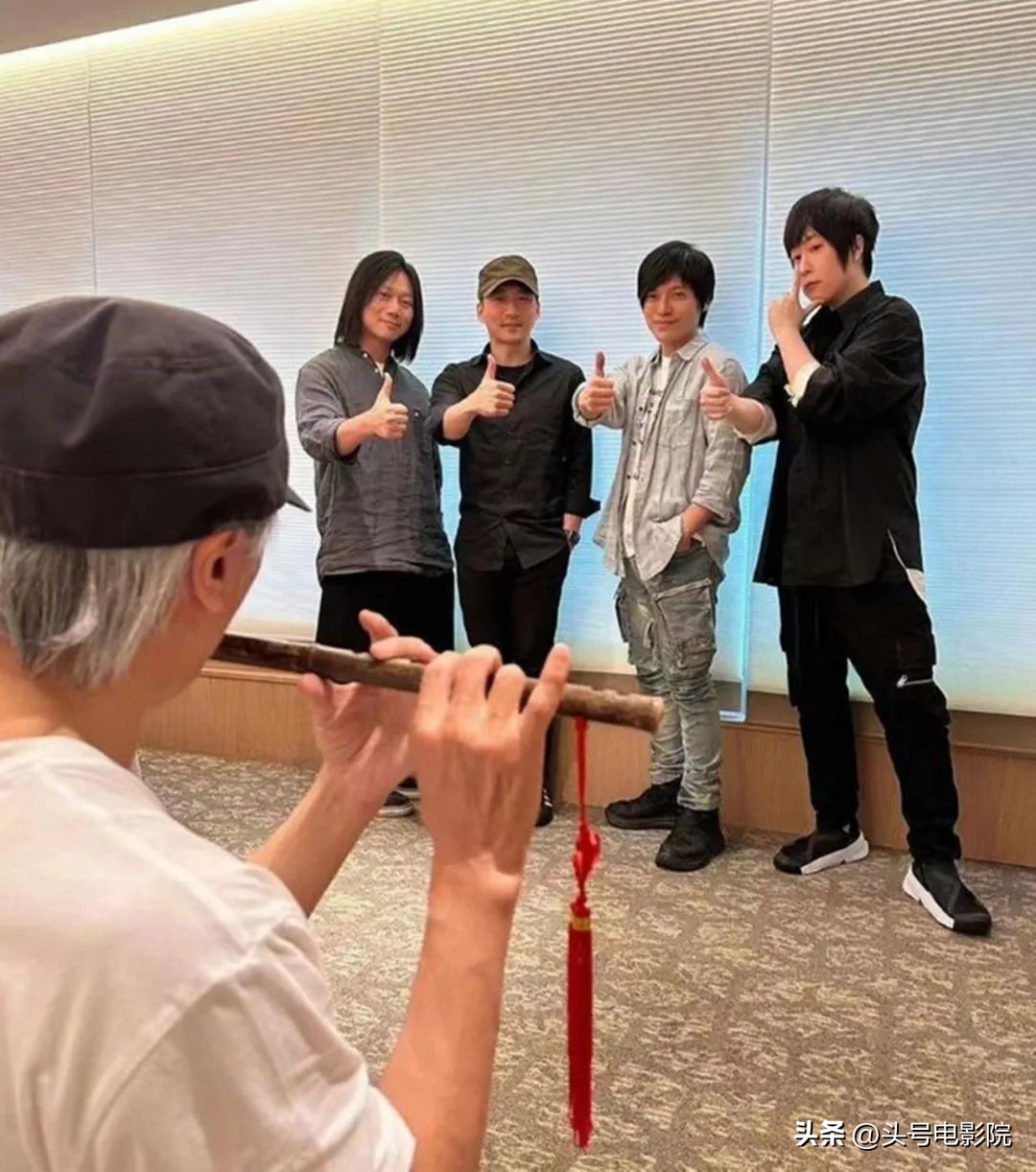 周星驰吹笛子曲子名,周星驰五月天周杰伦