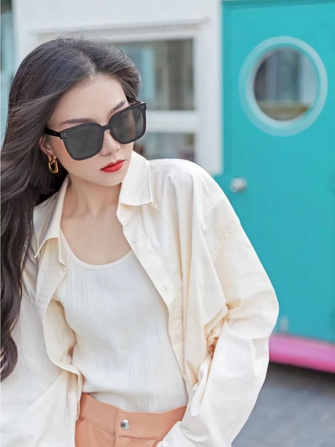 不知道自己的脸型适合戴哪种款式,长脸型耳环项链配饰