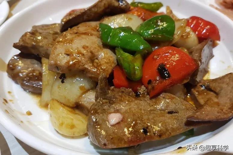 哪些食物含有铁治疗贫血,铁缺乏引起的贫血吃什么好