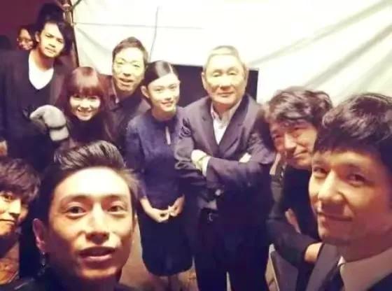 岛国第一流氓北野武72岁花13亿离婚，节目上露屁股，*妇情**多多益善