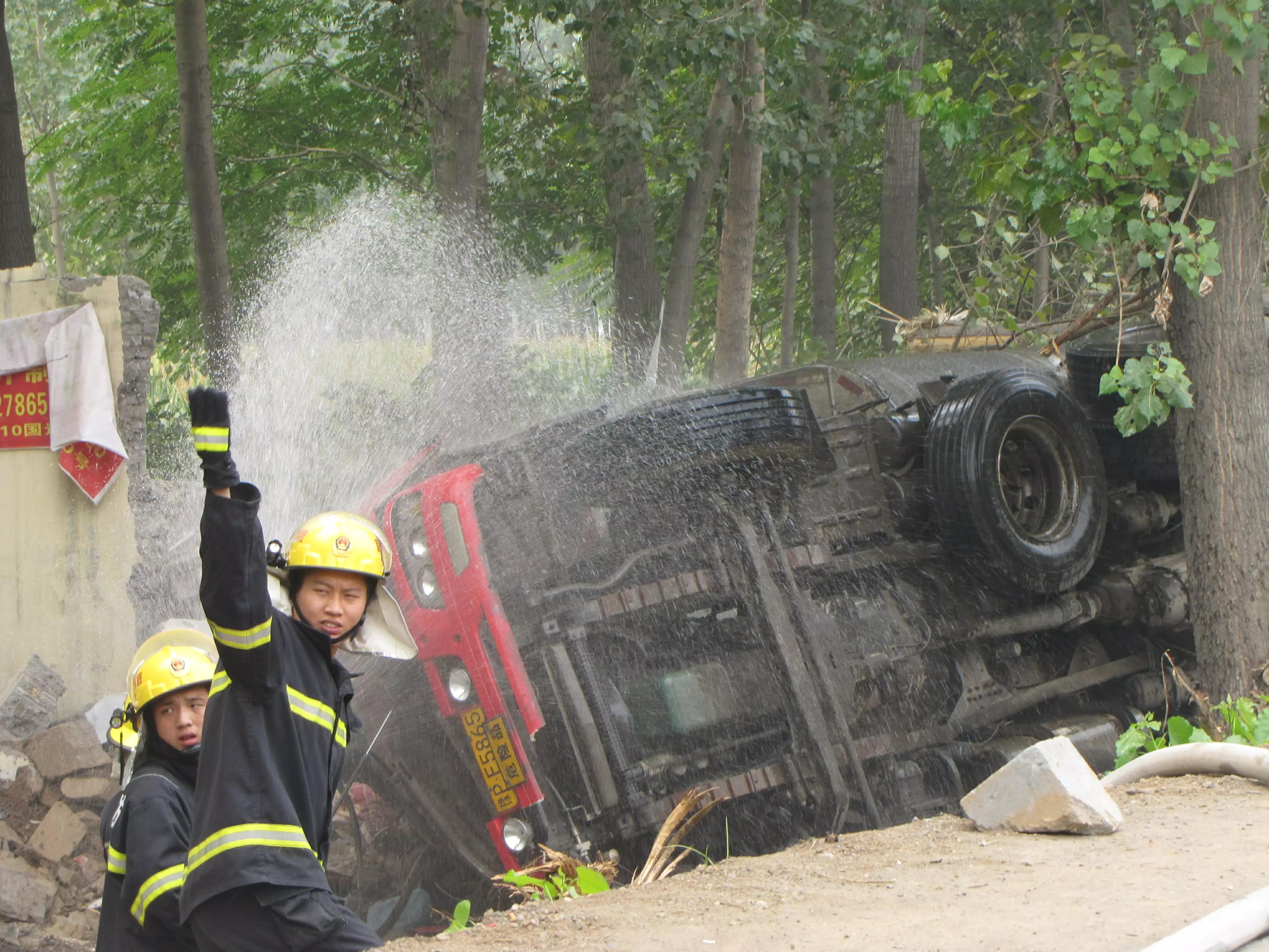 危机发生在省道——《红门记忆》连载之二十四