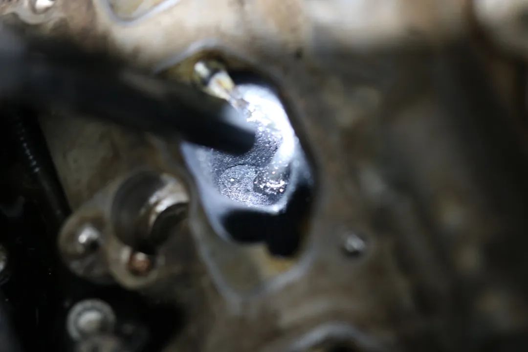 小伙100多万买宝马,小伙花了52万买了奥迪a8