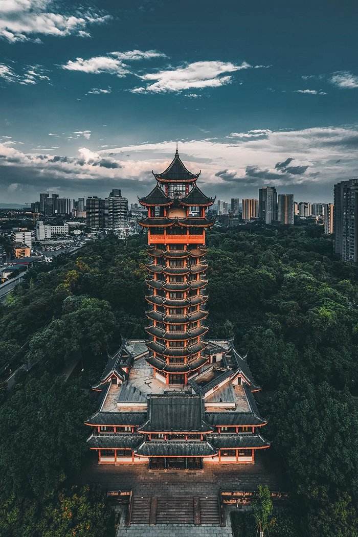 成都的十大名胜古迹简介,成都市区有哪些古迹