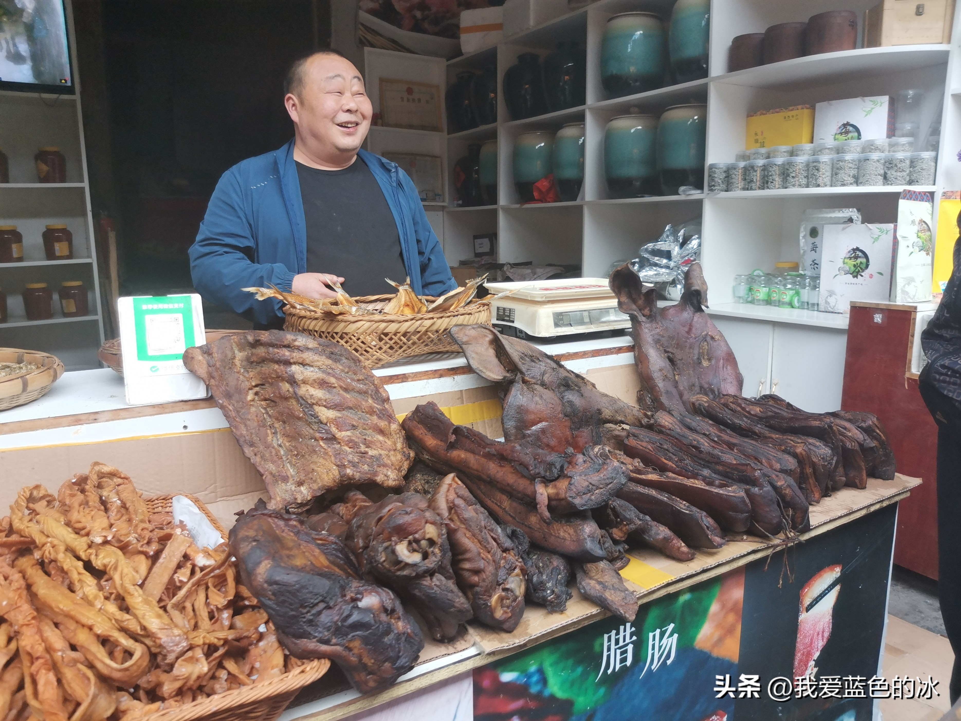 刘晓庆特色米豆腐,漫步在这个不起眼的小镇完整版