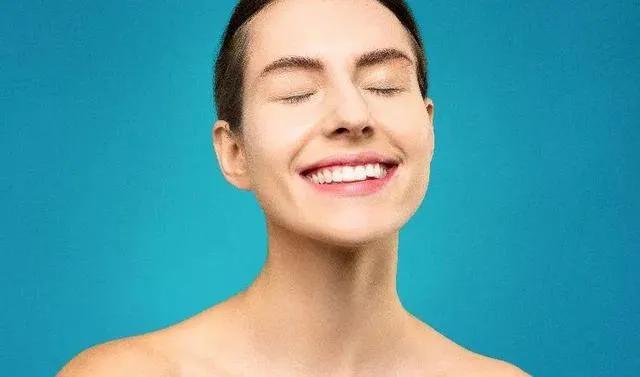 假牙骗局揭秘视频,假牙暴利的秘密