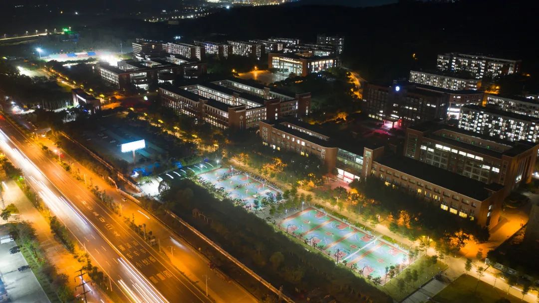 广州华商职业学院选什么专业,广州华商学院四级