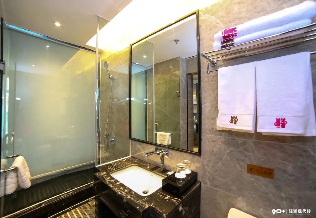 宜昌长城假日酒店预订,湖北宜昌长城假日酒店定位