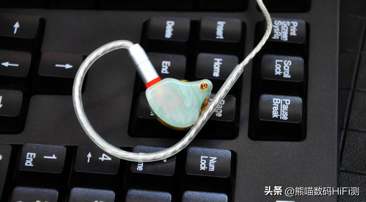 百元价格千元音质——HiFi性价比之王，竹林鸟惊鸿2022耳机评测