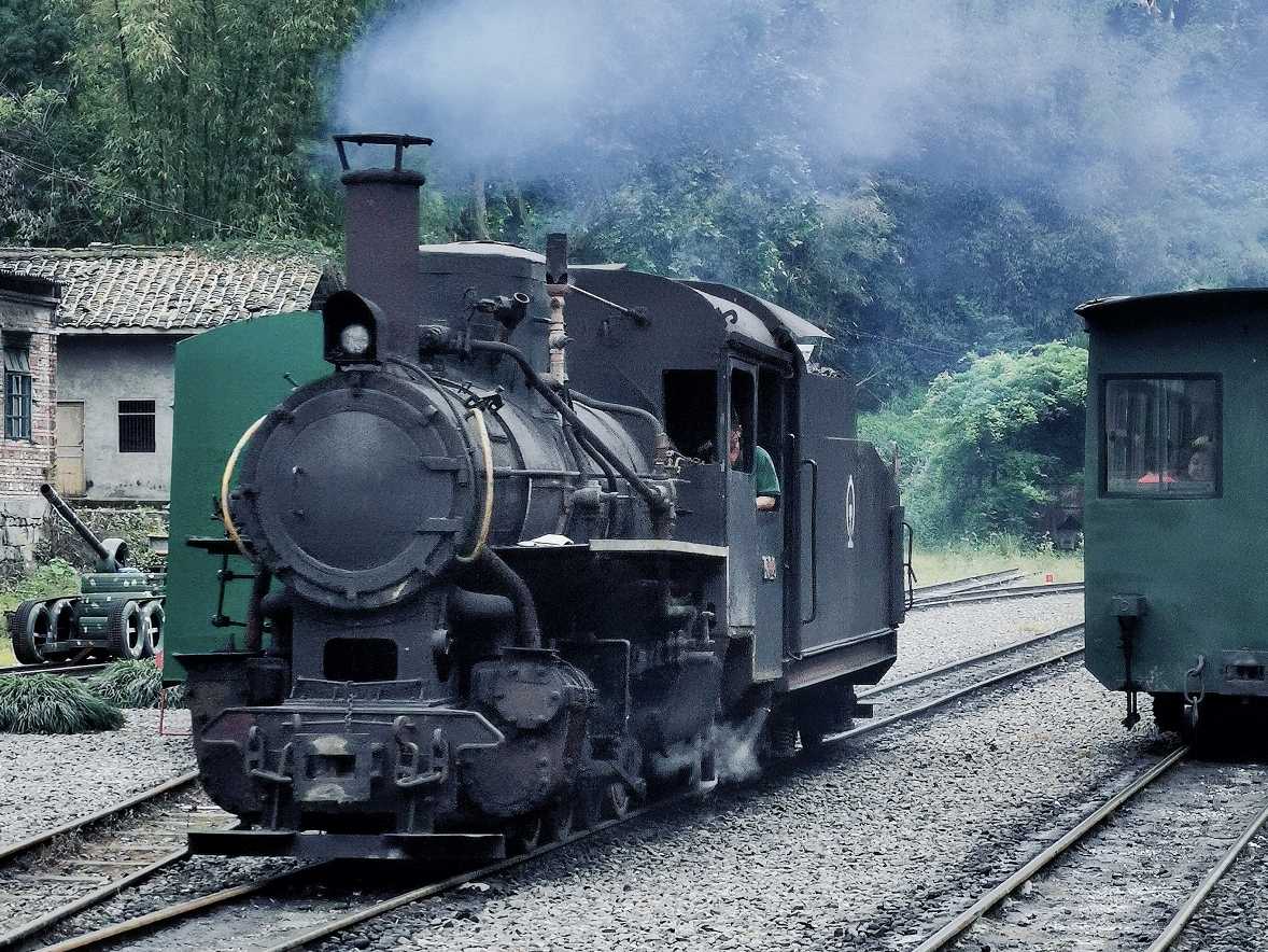 乐山异国风情打卡新去处,乐山游玩攻略及人文风情