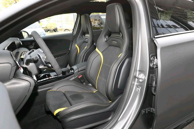 奔驰也“低调”？新款A45申报，百公里加速3.9秒，这款2.0T不一般