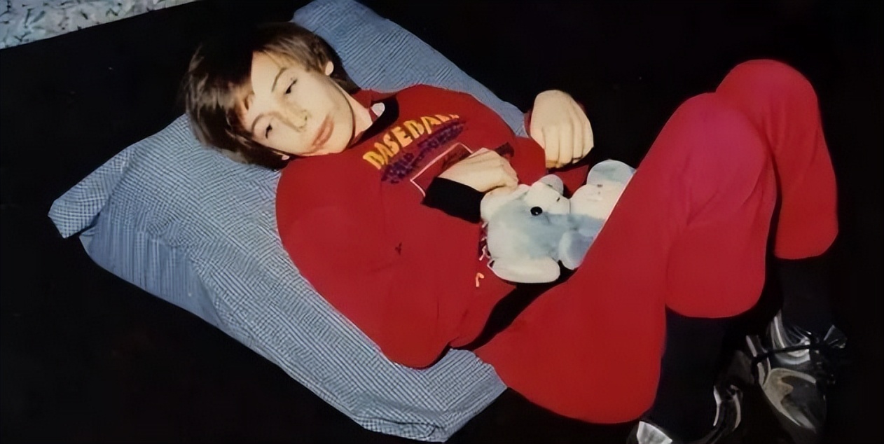 南非13岁男孩失语虐待儿童事件,南非男孩昏睡十一年