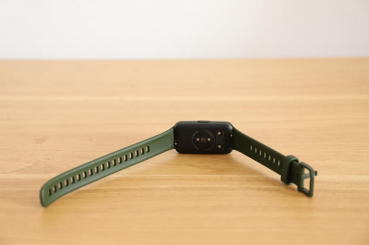 华为手环7和7pro有什么区别,华为手环7和7nfc有什么区别