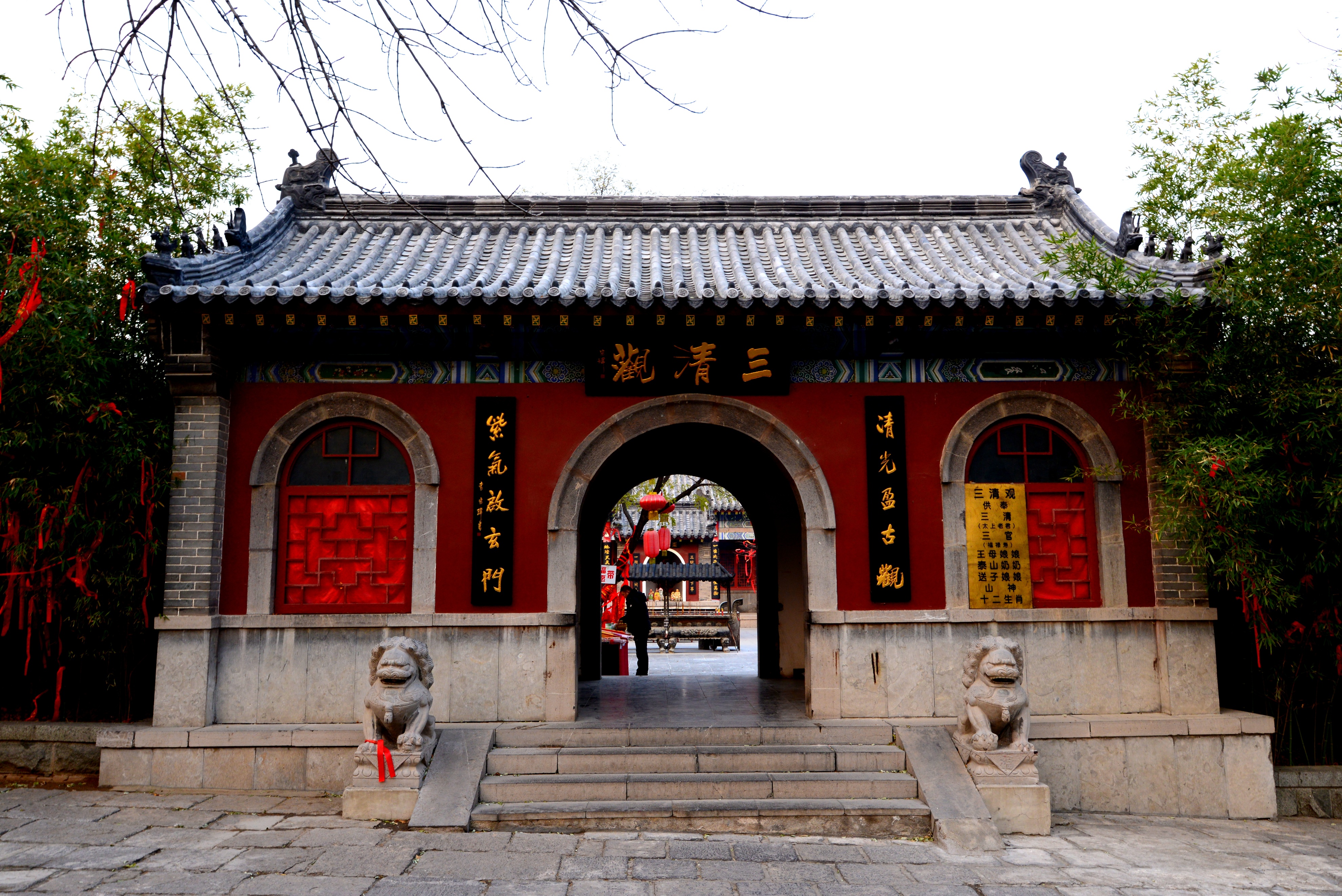 千佛山是济南三大名胜,济南三大景点千佛山