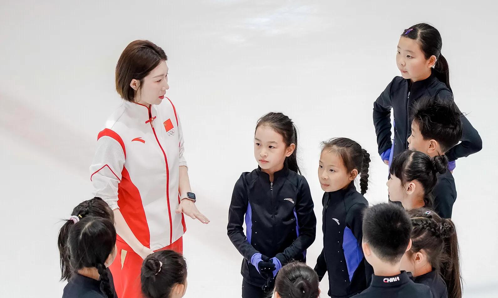 安踏雄狮少年,安踏少年鞋子官方旗舰店