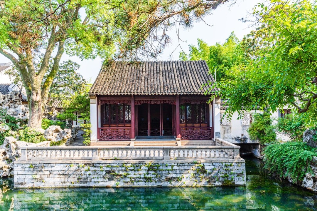 狮子林最有名的叠石假山,狮子林为什么叫假山王国