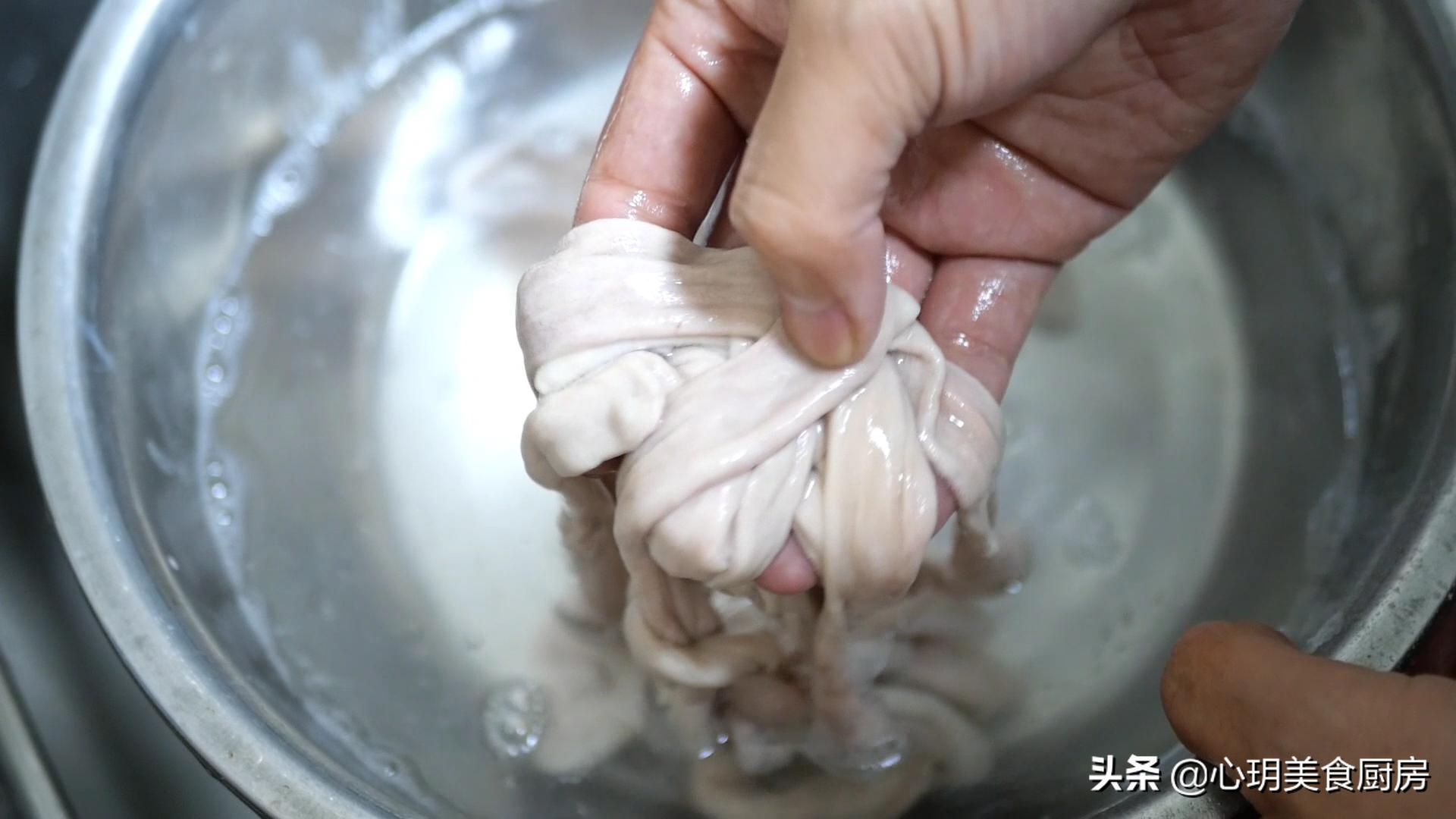 清洗猪肚时最忌直接加面粉和盐,清洗猪肚只用盐可以吗