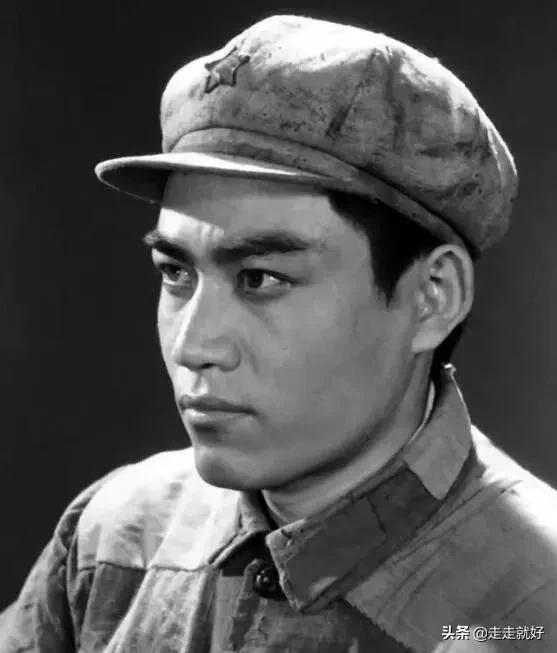 陈宝国赵奎娥夫妻亲密合照,陈宝国赵奎娥颁奖典礼秀恩爱