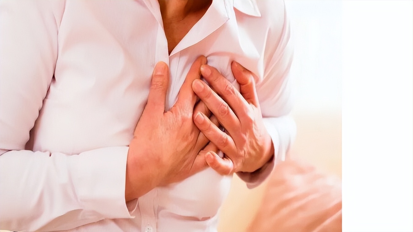 女性老是感觉心慌怎么回事,女子心悸一直联系不上