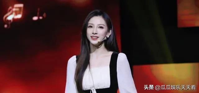 世界杯最美4大女主持人,2019年世界杯足球赛央视女主播