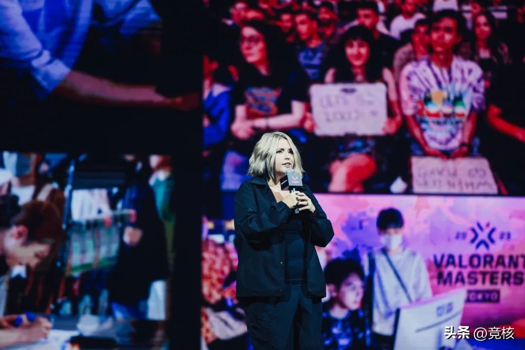 拳头无畏契约跟腾讯的不一样,拳头官方说无畏契约冠军套