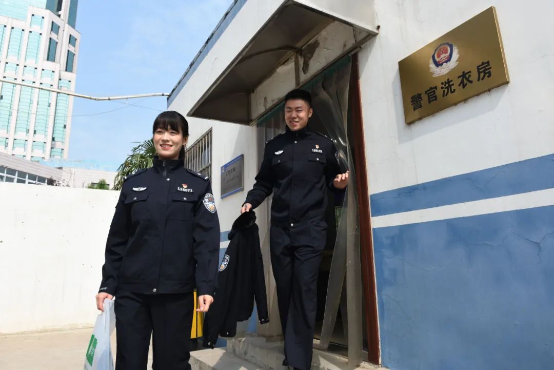 爱警暖警凝聚警心提高战斗力,爱警暖警行动